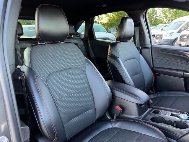 2026 Ford Escape ST-Line | One Owner | Tech Pkg