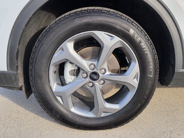 2025 Ford Escape Hybrid ST-Line Select | Tech Pkg | One Owner | Low Miles