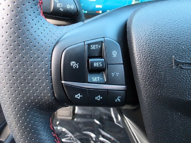 2025 Ford Escape Hybrid ST-Line Select | Tech Pkg | One Owner | Low Miles