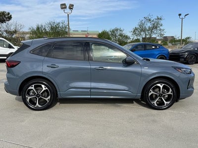 2023 Ford Escape ST-Line Elite