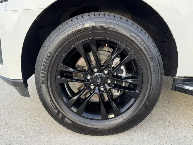 2022 Ford Expedition Max XLT | Pano Roof | Wireless CarPlay | 4WD