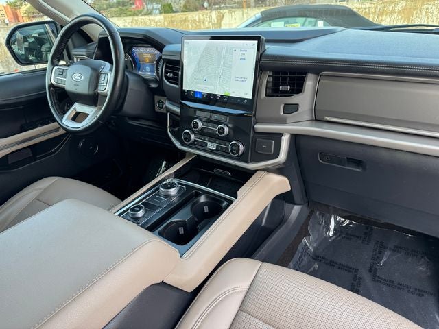 2022 Ford Expedition Max XLT | Pano Roof | Wireless CarPlay | 4WD