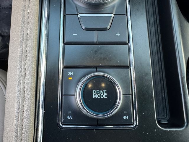 2022 Ford Expedition Max XLT | Pano Roof | Wireless CarPlay | 4WD