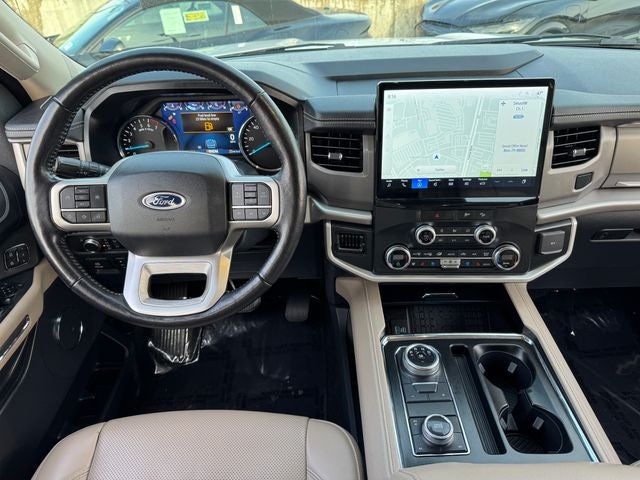 2022 Ford Expedition Max XLT | Pano Roof | Wireless CarPlay | 4WD