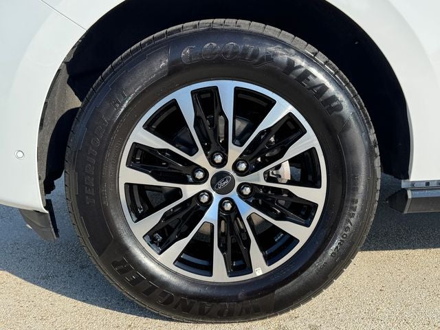 2025 Ford Expedition Max Platinum | Ford Co-Pilot360 Active 2.0 | 4WD