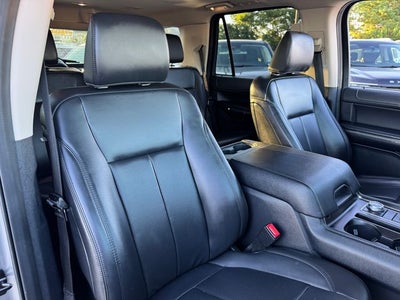 2023 Ford Expedition XLT | Pano Roof