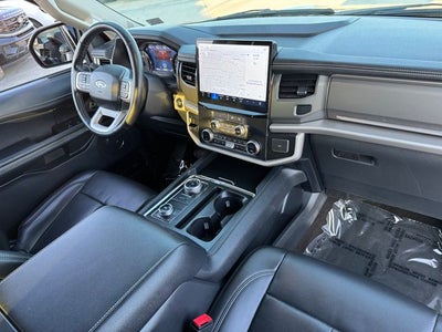 2023 Ford Expedition XLT | Pano Roof