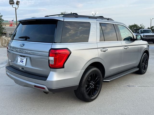 2023 Ford Expedition XLT | Pano Roof