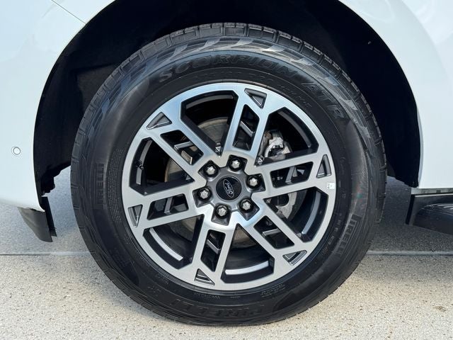 2025 Ford Expedition Active | Clean Owner Carfax | 2nd Row Bench