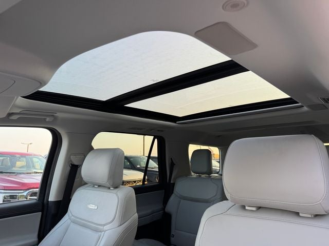 2025 Ford Expedition Platinum | Clean One Owner Carfax | Drivers Package | 4WD
