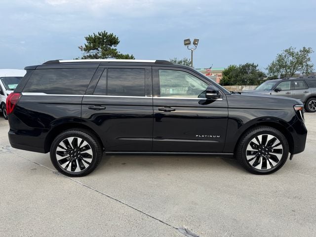 2025 Ford Expedition Platinum | Clean One Owner Carfax | Drivers Package | 4WD