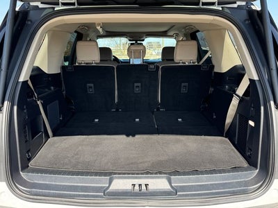 2022 Ford Expedition Limited | Moonroof | 2nd Row Bench | 15.5" Screen