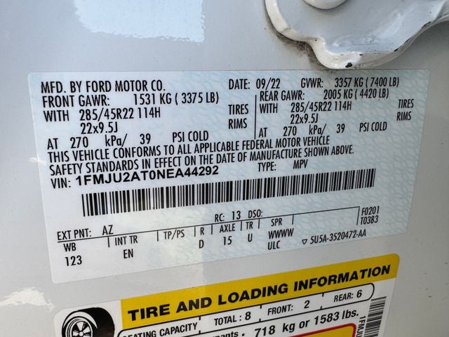 2022 Ford Expedition Limited | Moonroof | 2nd Row Bench | 15.5" Screen