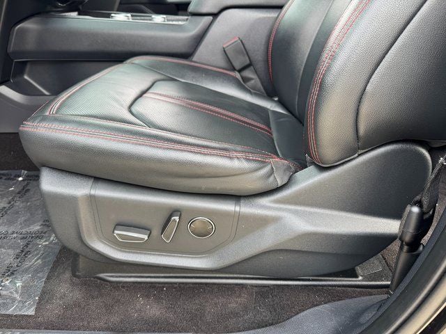 2022 Ford Expedition Limited Stealth Edition | HD Tow Pkg. | Pano Roof | 4WD