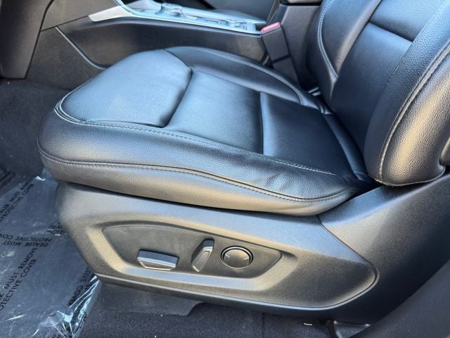 2020 Ford Explorer XLT | 4WD | Nav | 2nd Row Bench