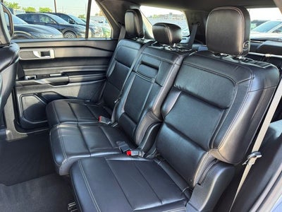 2020 Ford Explorer XLT | 4WD | Nav | 2nd Row Bench