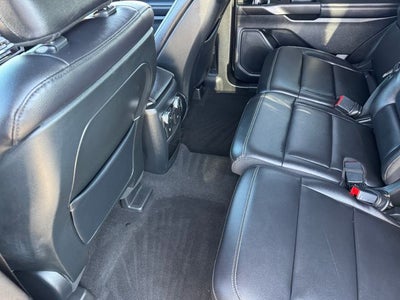 2020 Ford Explorer XLT | 4WD | Nav | 2nd Row Bench