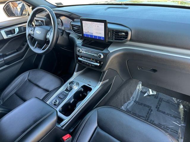 2020 Ford Explorer XLT | 4WD | Nav | 2nd Row Bench