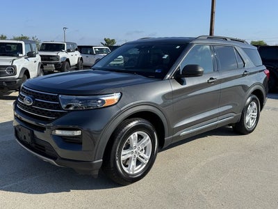 2020 Ford Explorer XLT | 4WD | Nav | 2nd Row Bench