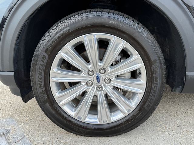 2024 Ford Explorer Limited | Pano Roof | Apple CarPlay | Nav | 4WD