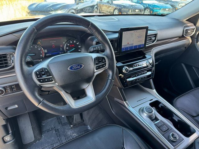 2023 Ford Explorer Limited | Pano Roof | Tow Pkg. | CarPlay | 4WD