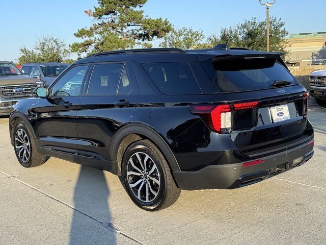 2025 Ford Explorer ST-Line | Premium Pkg |