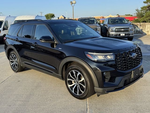 2025 Ford Explorer ST-Line | Premium Pkg |