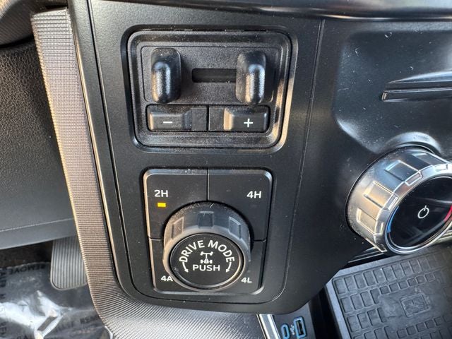 2022 Ford F-150 Platinum | Hybrid | Pano Sunroof | Tow Pkg