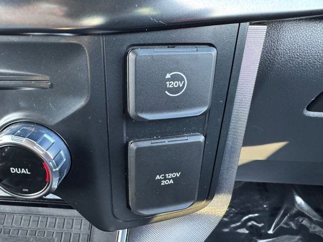 2022 Ford F-150 Platinum | Hybrid | Pano Sunroof | Tow Pkg