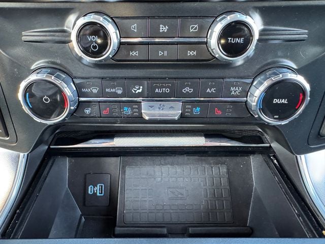 2022 Ford F-150 Platinum | Hybrid | Pano Sunroof | Tow Pkg