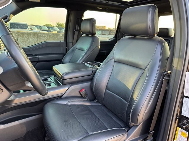 2024 Ford F-150 Lariat Black Appearance Pkg. | Pano Roof | 4x4