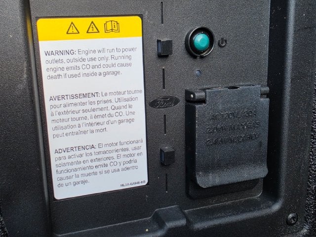 2024 Ford F-150 Lariat Hybrid | Pano Roof | Black Out Pkg