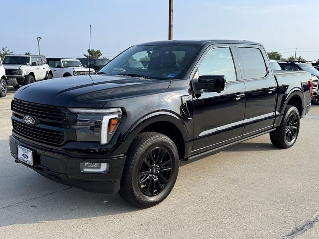 2025 Ford F-150 Platinum | Pano Roof | Wireless CarPlay | FX4 Pkg.