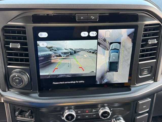 2025 Ford F-150 Platinum | Pano Roof | Wireless CarPlay | FX4 Pkg.