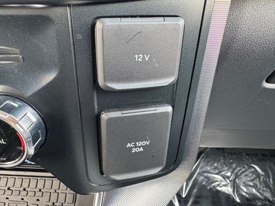 2025 Ford F-150 Platinum | Pano Roof | Wireless CarPlay | FX4 Pkg.