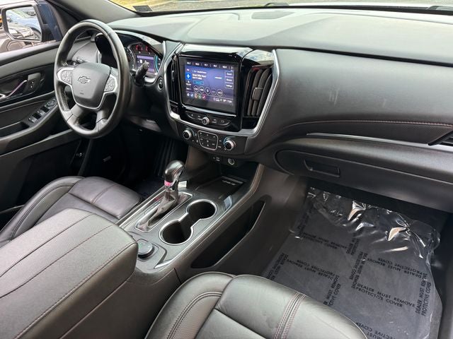 2022 Chevrolet Traverse RS | 2LT | Dual Panel Sunroof | One Owner
