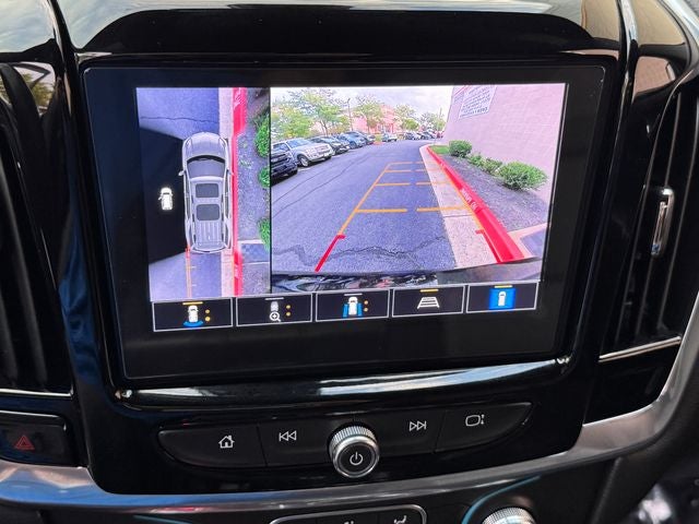 2022 Chevrolet Traverse RS | 2LT | Dual Panel Sunroof | One Owner