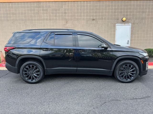 2022 Chevrolet Traverse RS | 2LT | Dual Panel Sunroof | One Owner