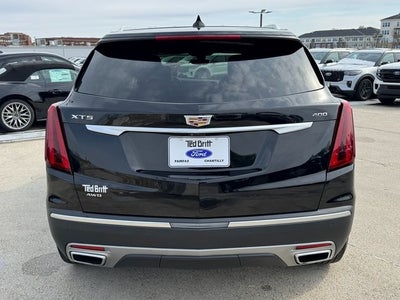 2022 Cadillac XT5 Premium Luxury