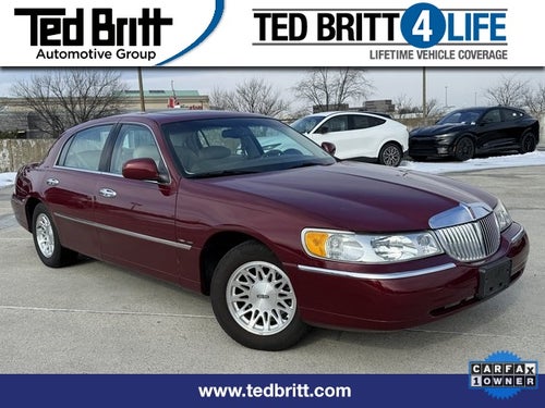 1999 Lincoln Town Car Signature | Low Miles | One-Owner