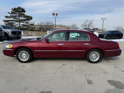 1999 Lincoln Town Car Signature | Low Miles | One-Owner