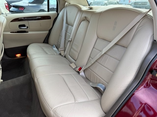 1999 Lincoln Town Car Signature | Low Miles | One-Owner