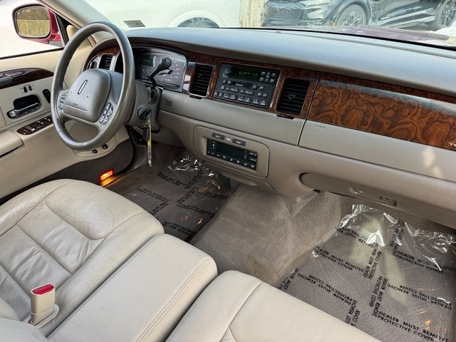 1999 Lincoln Town Car Signature | Low Miles | One-Owner