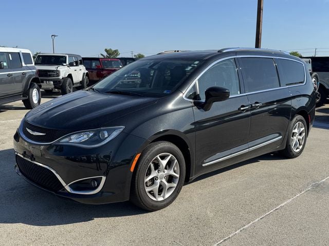 2017 Chrysler Pacifica Touring L Plus