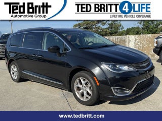 2017 Chrysler Pacifica Touring L Plus