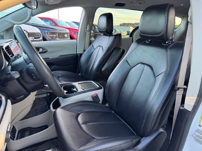 2024 Chrysler Pacifica Hybrid Select | 2nd Row Buckets | 3rd Row Stow and Go