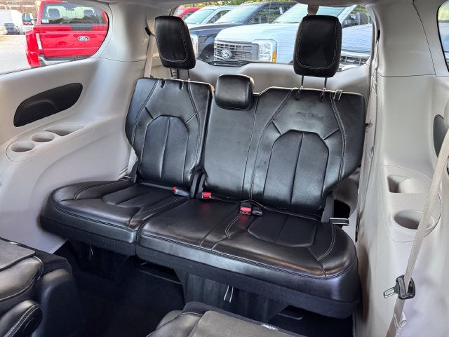 2024 Chrysler Pacifica Hybrid Select | 2nd Row Buckets | 3rd Row Stow and Go