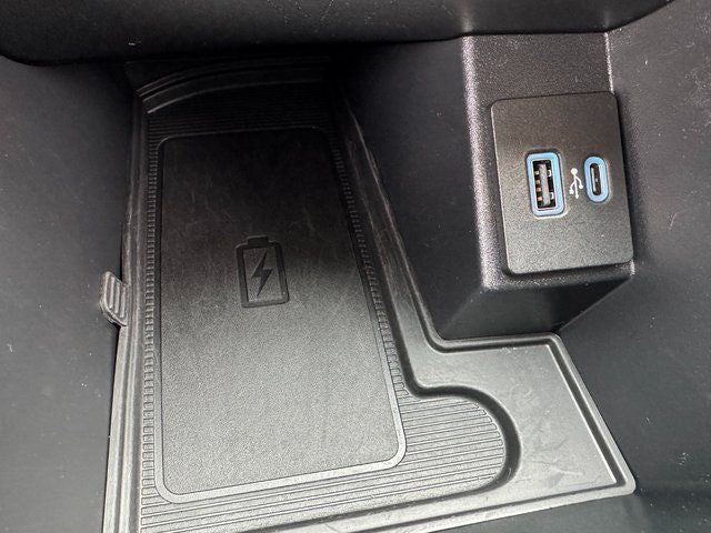 2024 Ford Edge Titanium | Wireless CarPlay | Remote Start | AWD