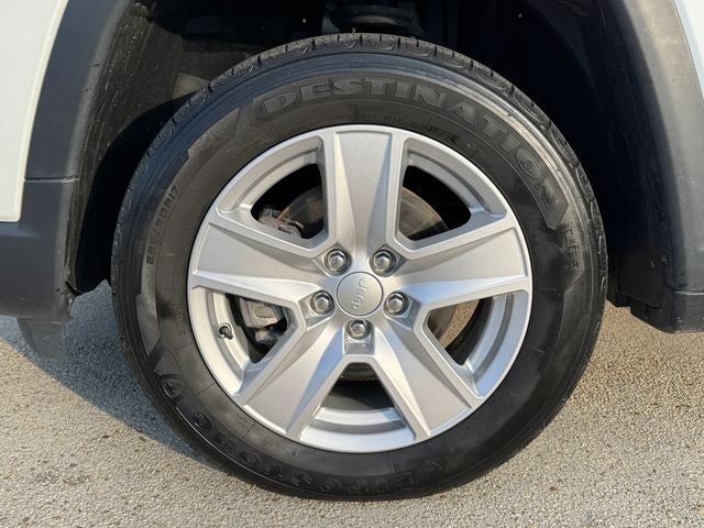 2022 Jeep Compass Latitude | Pano Sunroof | 4X4 | Convenience Pkg |