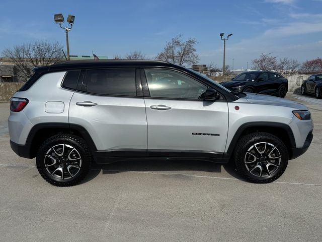 2025 Jeep Compass Trailhawk